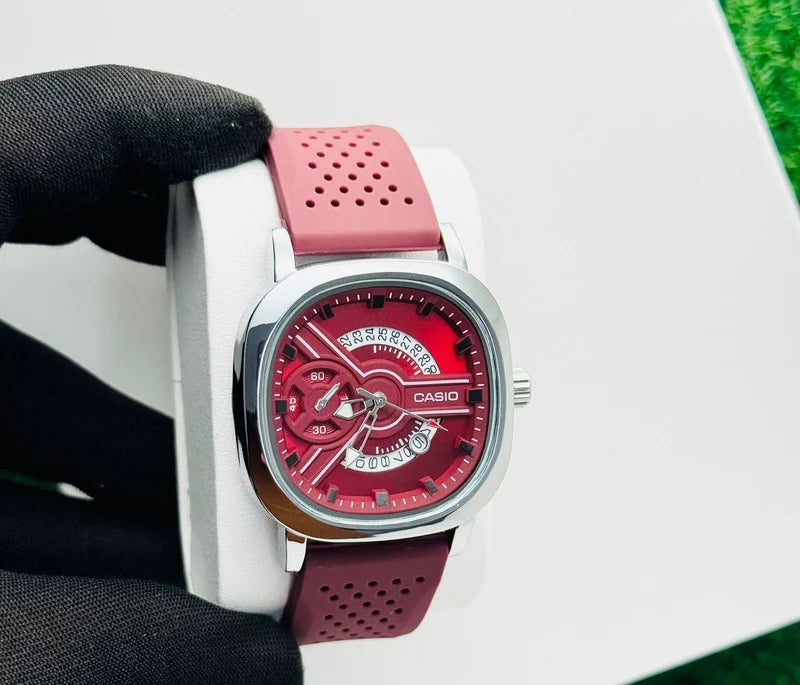Analog Men’s Wrist Watch